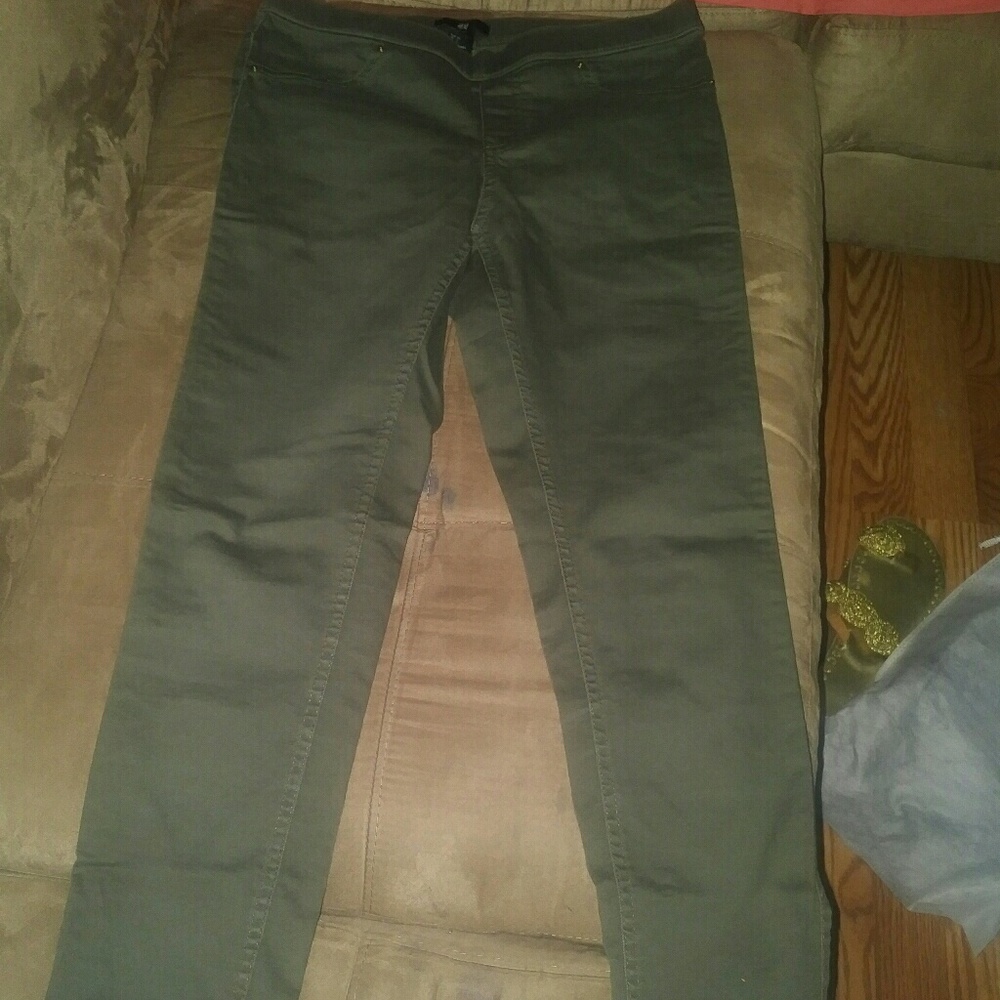 H&M olive pencil pants